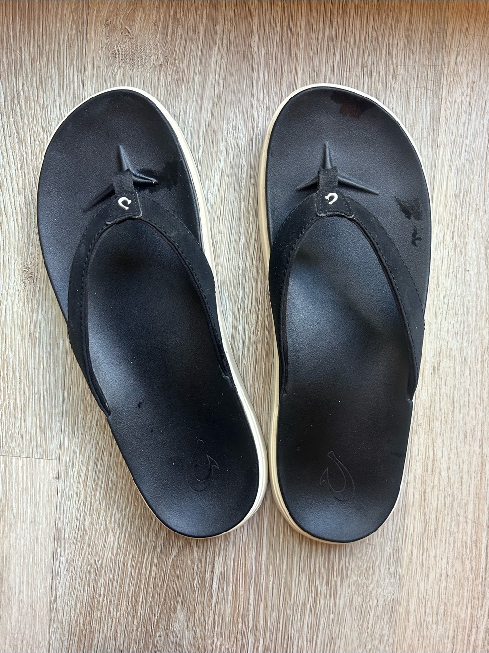OluKai Black and White Women's Toe-Post Sandals